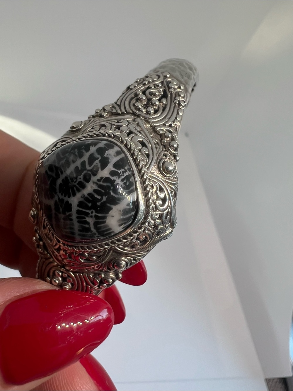 SARDA Ornate Sterling Silver Statement Cuff Bracelet with Black & White Stone - Picture 15 of 15